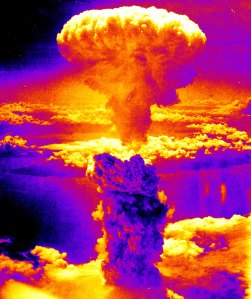 Nagasakibomb-color